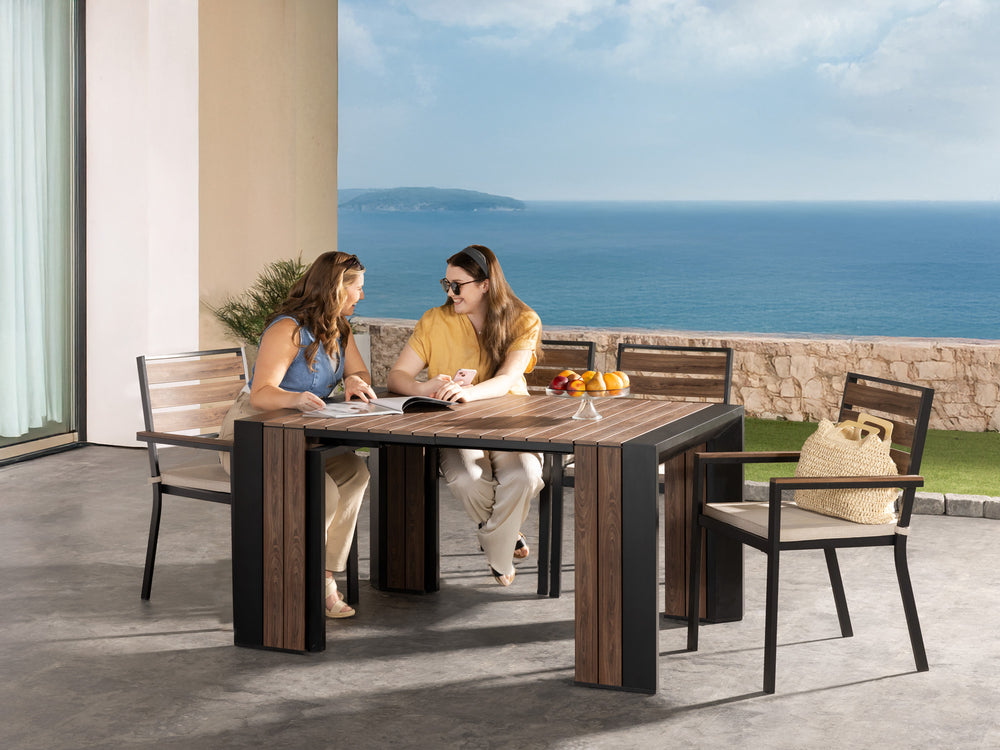 Transformer-outdoor-table-dark-walnut-the-family-2-panels-lifestyle-models_0a134c69-6e38-4afe-a164-e6f8ec278f56